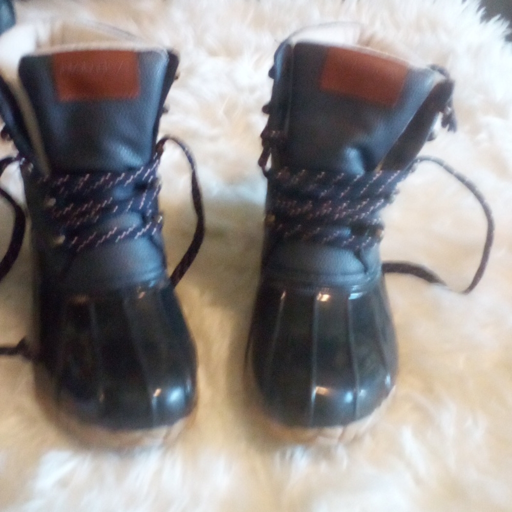 Nautica Mens. Size  duck boots